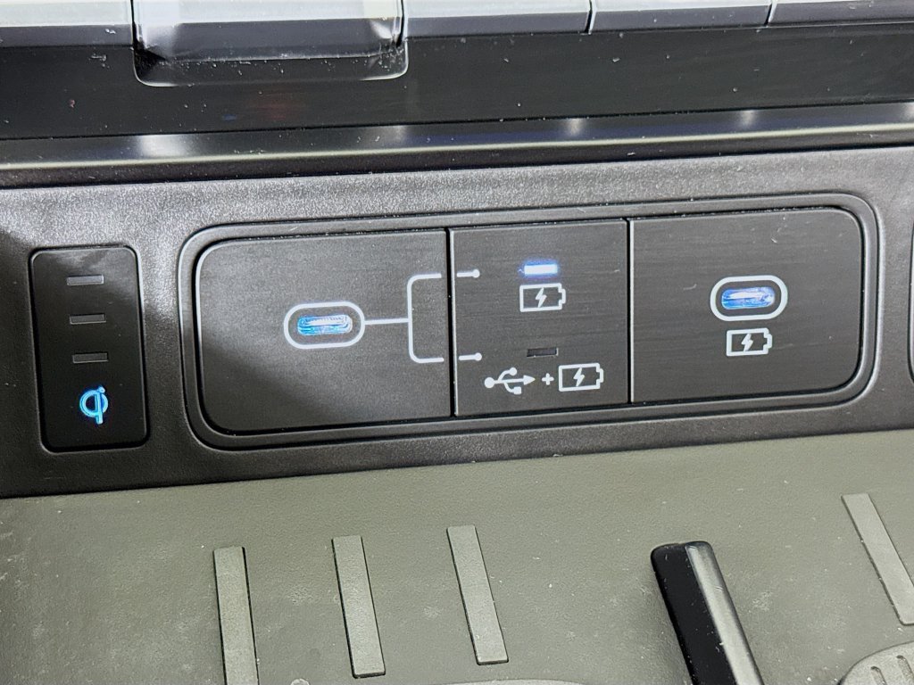 Used 2024 Hyundai Santa Fe Calligraphy AWD/4WD image 19