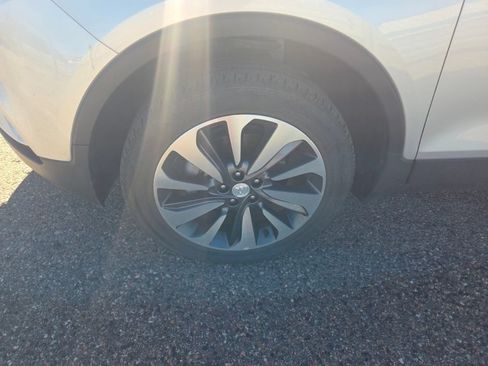Used 2022 Buick Encore Preferred w/ Safety Package AWD/4WD image 7