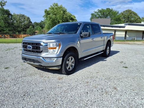 Used 2022 Ford F150 XLT w/ Equipment Group 301A Mid image 3