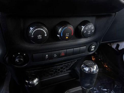 Used 2015 Jeep Wrangler Unlimited Sport w/ Quick Order Package 24S image 24