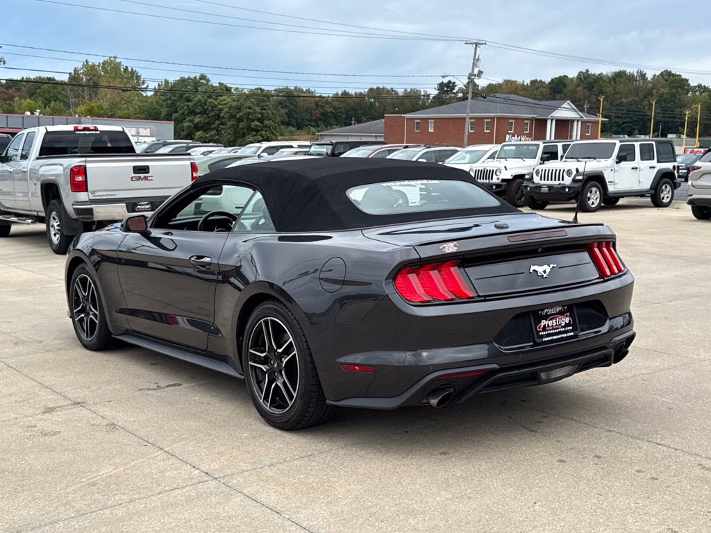Used 2022 Ford Mustang Premium RWD image 7
