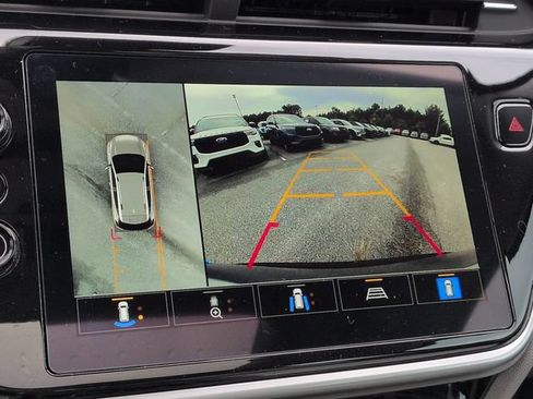 Used 2023 Chevrolet Bolt EUV Premier w/ Sun & Sound Package FWD image 21