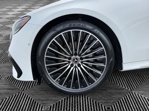 New 2026 Mercedes-Benz E 350 4MATIC Sedan image 9