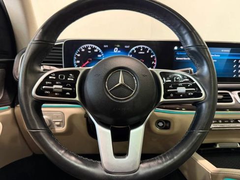 Used 2022 Mercedes-Benz GLS 450 4MATIC image 15