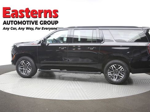 Used 2025 Chevrolet Suburban Z71 AWD/4WD image 64