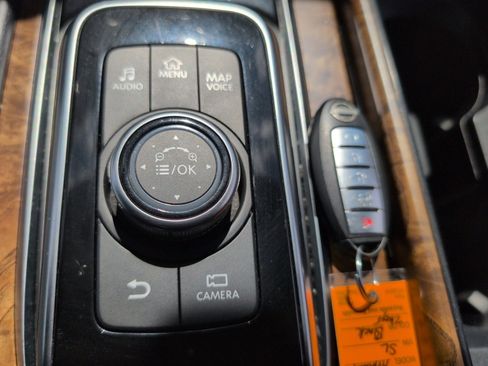 Used 2022 Nissan Armada SL w/ Captain's Chairs Package image 15