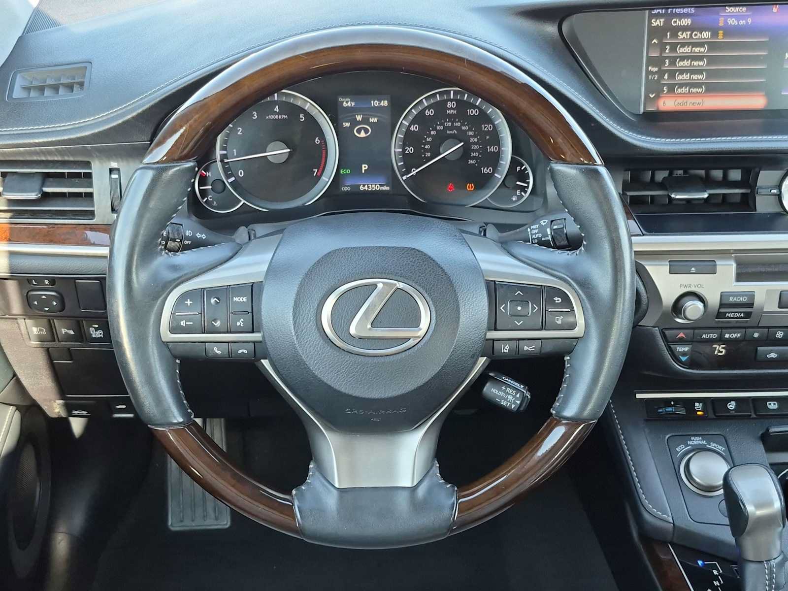 Used 2017 Lexus ES 350 w/ Luxury Package FWD image 23