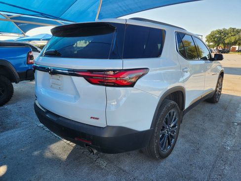 Used 2022 Chevrolet Traverse RS FWD image 4