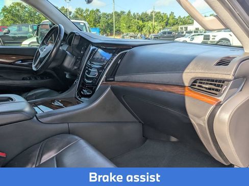 Used 2019 Cadillac Escalade 2WD image 31