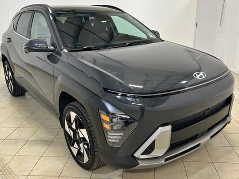 Used 2024 Hyundai Kona Limited AWD/4WD image 7