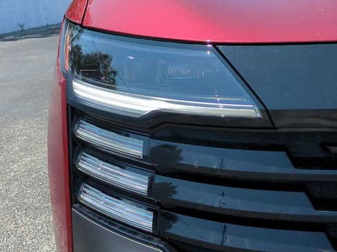 New 2025 Nissan Kicks SR image 10