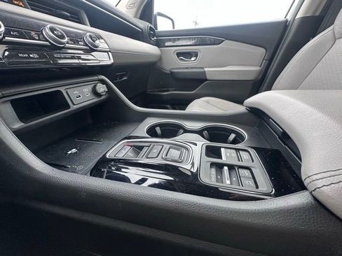 Used 2023 Honda Pilot Elite image 16