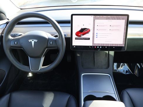 Used 2023 Tesla Model 3 Standard Range image 37