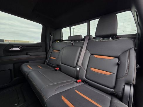 Used 2025 GMC Sierra 1500 AT4 w/ AT4 Premium Package image 24