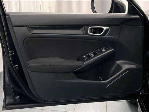 Used 2023 Honda Civic LX image 9