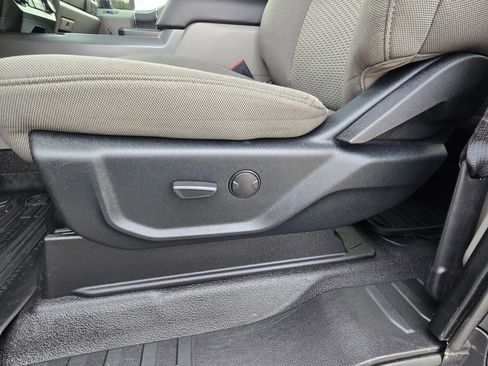 Used 2020 Ford F250 XLT w/ XLT Value Package image 19