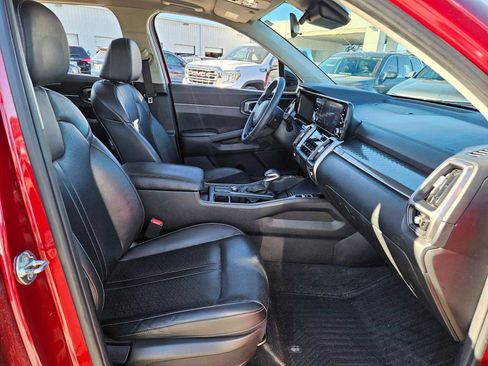 Certified 2023 Kia Sorento S w/ Panoramic Sunroof Package image 23