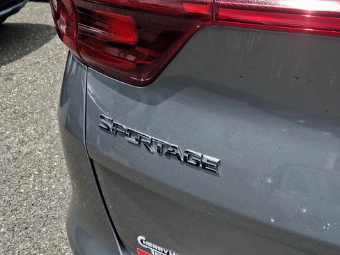 Used 2020 Kia Sportage LX FWD image 23