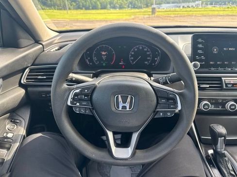 Used 2019 Honda Accord LX image 17