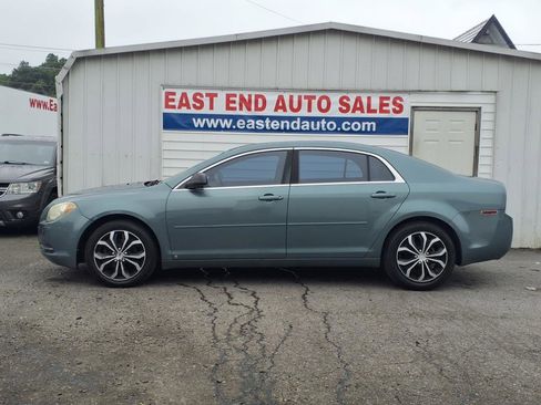 Used 2009 Chevrolet Malibu LS image 2