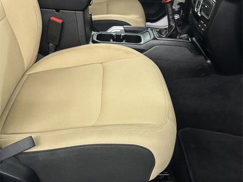 Used 2018 Jeep Wrangler Unlimited Sahara w/ Dual Top Group image 48