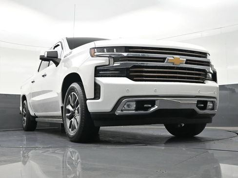 Used 2020 Chevrolet Silverado 1500 High Country w/ Technology Package image 29