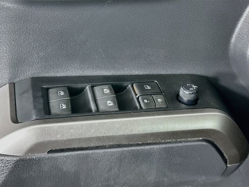 Used 2022 Toyota Tacoma Limited AWD/4WD image 15