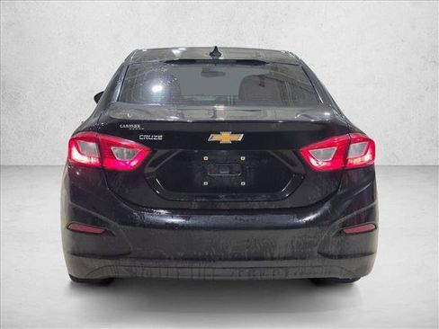 Used 2018 Chevrolet Cruze LS FWD image 6