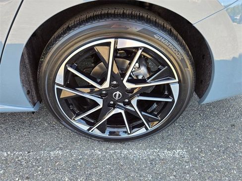 New 2025 Nissan Sentra SR w/ SR Premium Package image 11