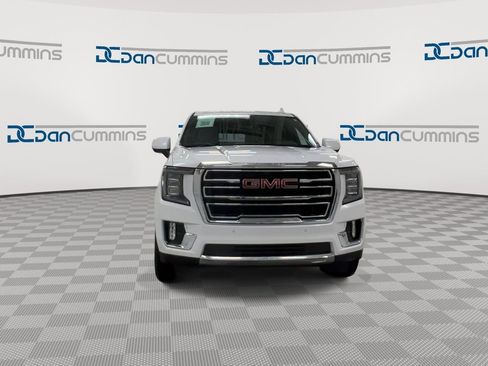 Used 2023 GMC Yukon SLT AWD/4WD image 3