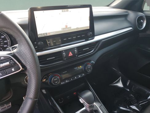 Certified 2024 Kia Forte GT-Line image 29