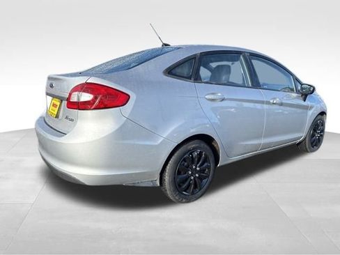 Used 2013 Ford Fiesta S image 8