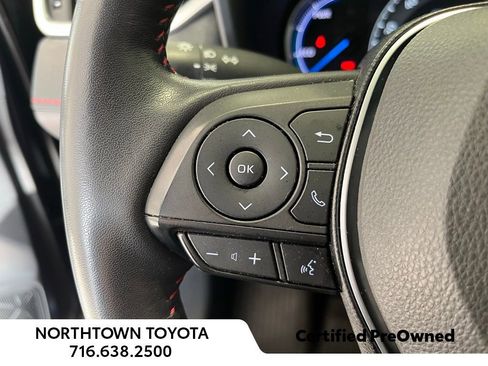 Used 2022 Toyota RAV4 SE image 11