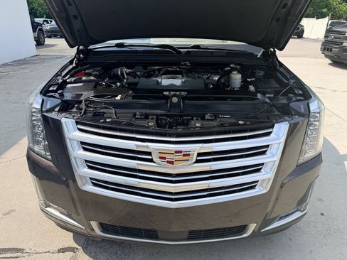 Used 2015 Cadillac Escalade ESV Platinum AWD/4WD image 11