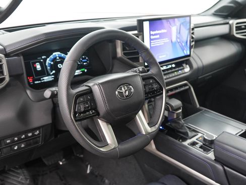 Used 2026 Toyota Sequoia Platinum AWD/4WD image 22