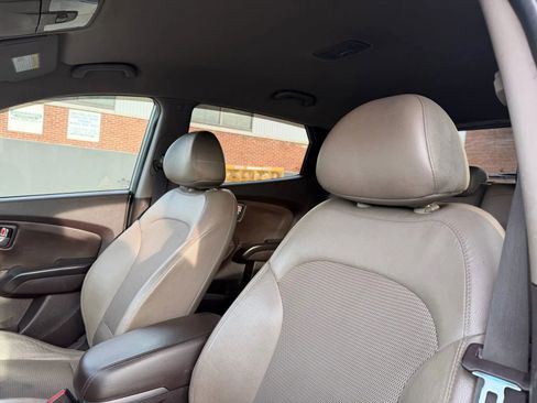 Used 2014 Hyundai Tucson SE image 11