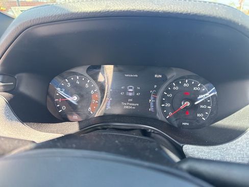 Used 2025 Jeep Compass Latitude w/ Sun & Sound Group image 18