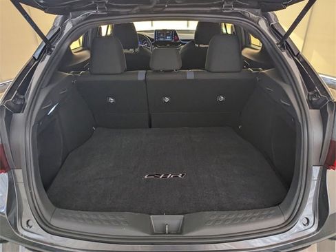 Used 2020 Toyota C-HR XLE image 13