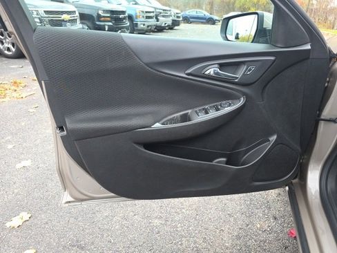 Used 2024 Chevrolet Malibu LT image 19