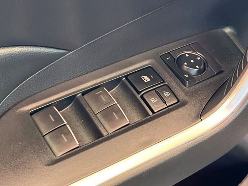 Used 2023 Toyota RAV4 XLE FWD image 13