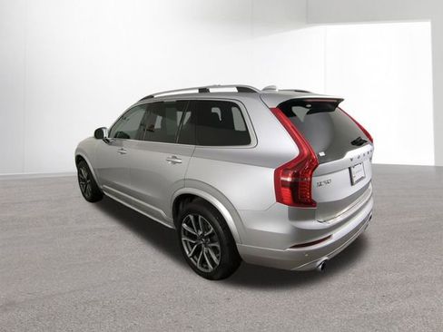 Used 2019 Volvo XC90 T5 Momentum w/ Multimedia Package image 36