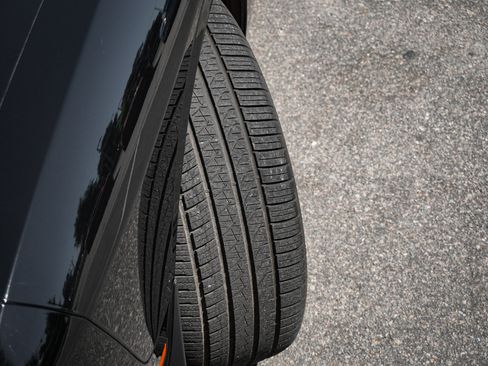 Used 2016 Dodge Challenger SRT Hellcat RWD image 13
