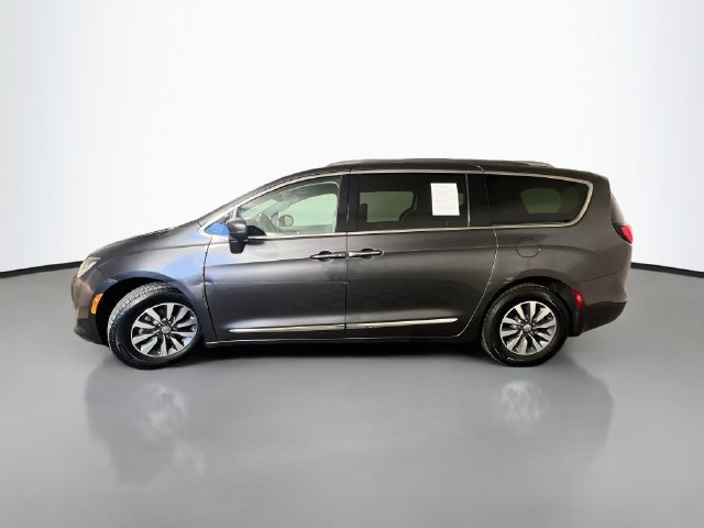 Used 2020 Chrysler Pacifica Touring-L Plus FWD image 5