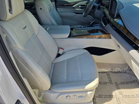 Used 2021 Cadillac Escalade Sport Platinum RWD image 40