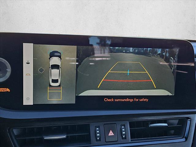 Used 2024 Lexus ES 300h w/ Accessory Package (Z2) FWD image 13