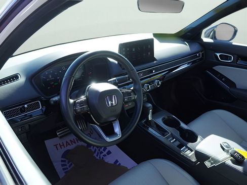 Used 2025 Honda Civic Sport image 12