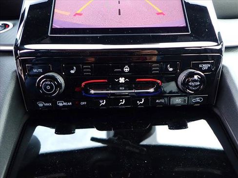 New 2025 Jeep Grand Cherokee Laredo w/ Luxury Tech Group I image 19