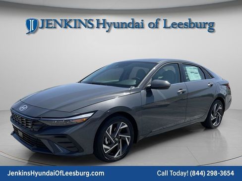 New 2026 Hyundai Elantra Limited image 11