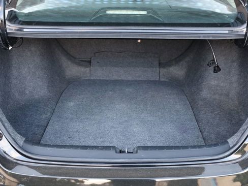 Used 2018 Honda Accord LX image 11