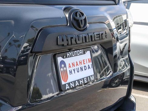 Used 2024 Toyota 4Runner TRD Off-Road Premium w/ Off Road Premium Plus Package AWD/4WD image 12